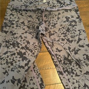 lululemon athletica Women's Floral Print Leggings in Gray and Black